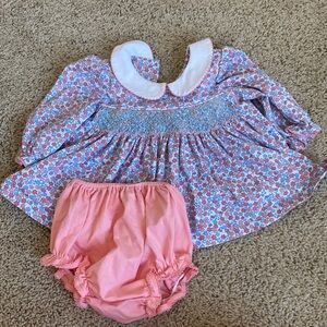 Stitchy fish GUC smocked floral bloomer set